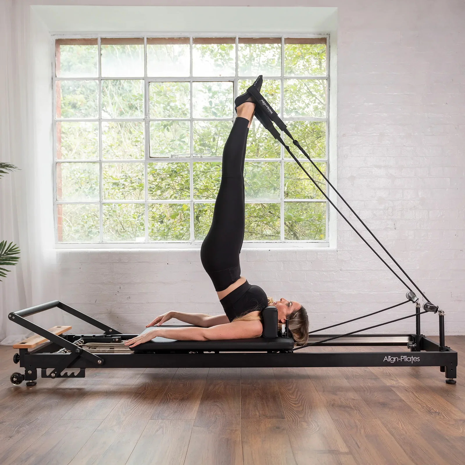 detail-3 PAPREFORMERR8-align-pilates-r8-pro-reformer-2.webp